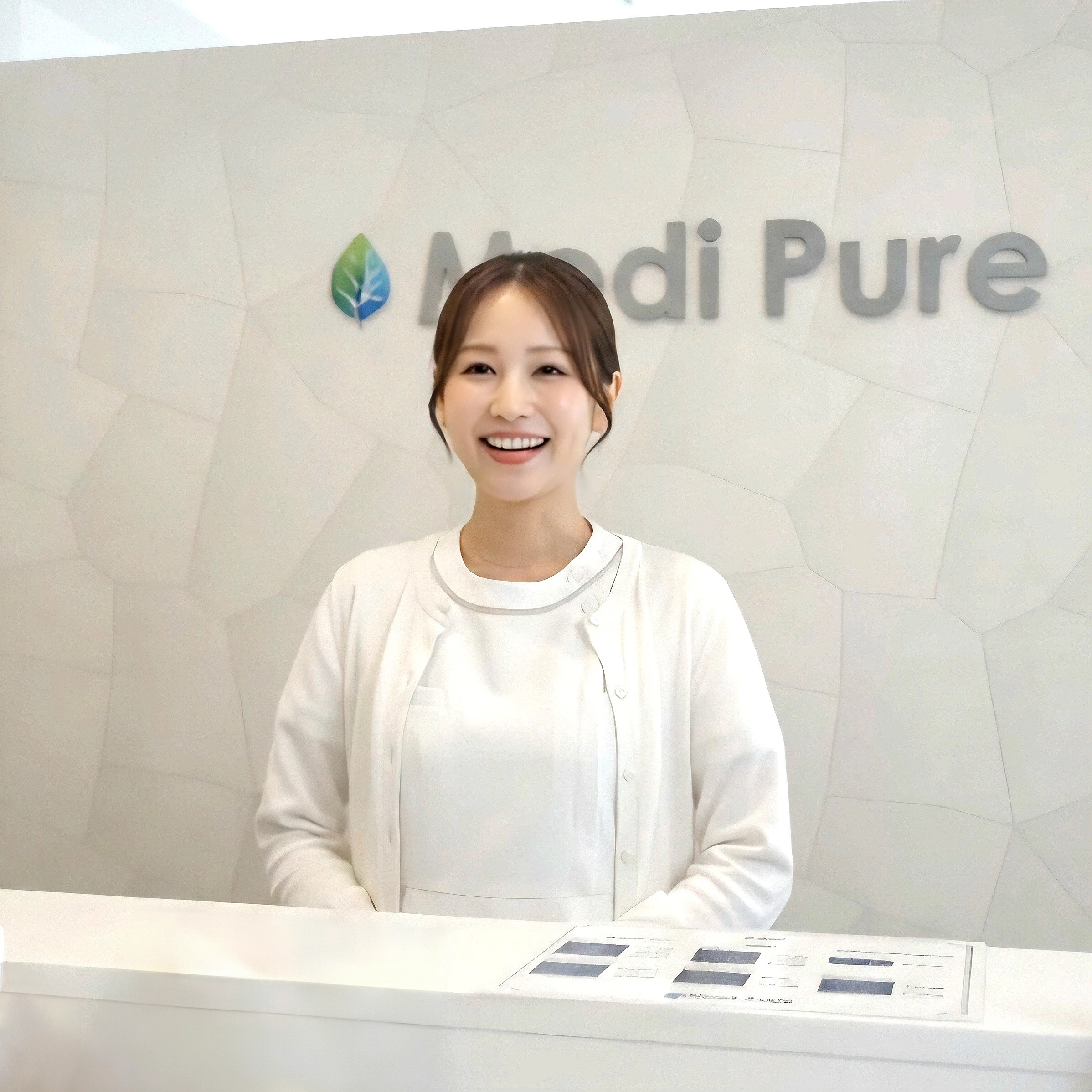 横浜関内 酸素カプセル&水素吸入サロン【Medi Pure】受付の様子